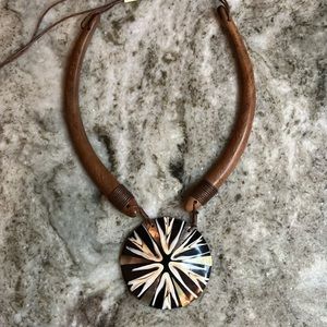 ❄️4 for $20 Beachcomber Shell Necklace With Wood Detail & Adjustable Strap